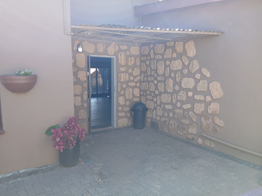 4 Bedroom Property for Sale in Bodorp North West